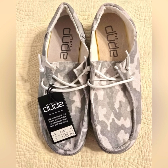 NWT Hey Dude Men's Gray Camo Wally Slip On Shoes - Picture 2 of 10